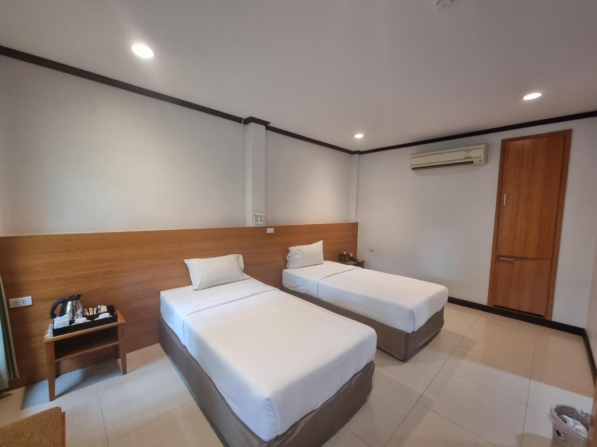 The Green Beach Resort Sam Roi Yot Bagian luar foto